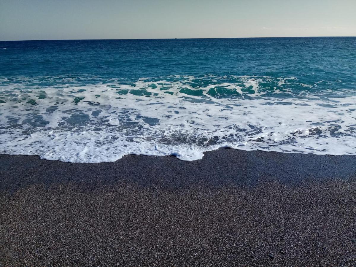 Case Vacanze Blue Sea Mascali Exterior photo
